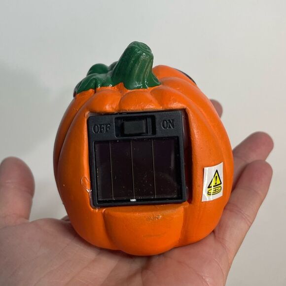 5 for $25🔥Halloween Cement Pumpkin Solar Decor, 2.48x2.75x3.15 in.- New - Picture 3 of 3